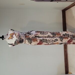 CAMEO tropical print pantsuit jumpsuit.  Ties at waist.  Size is Medium.